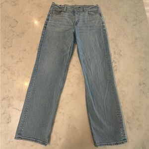 American Eagle Outfitters Light Wash Straight Leg Jeans. Size 10